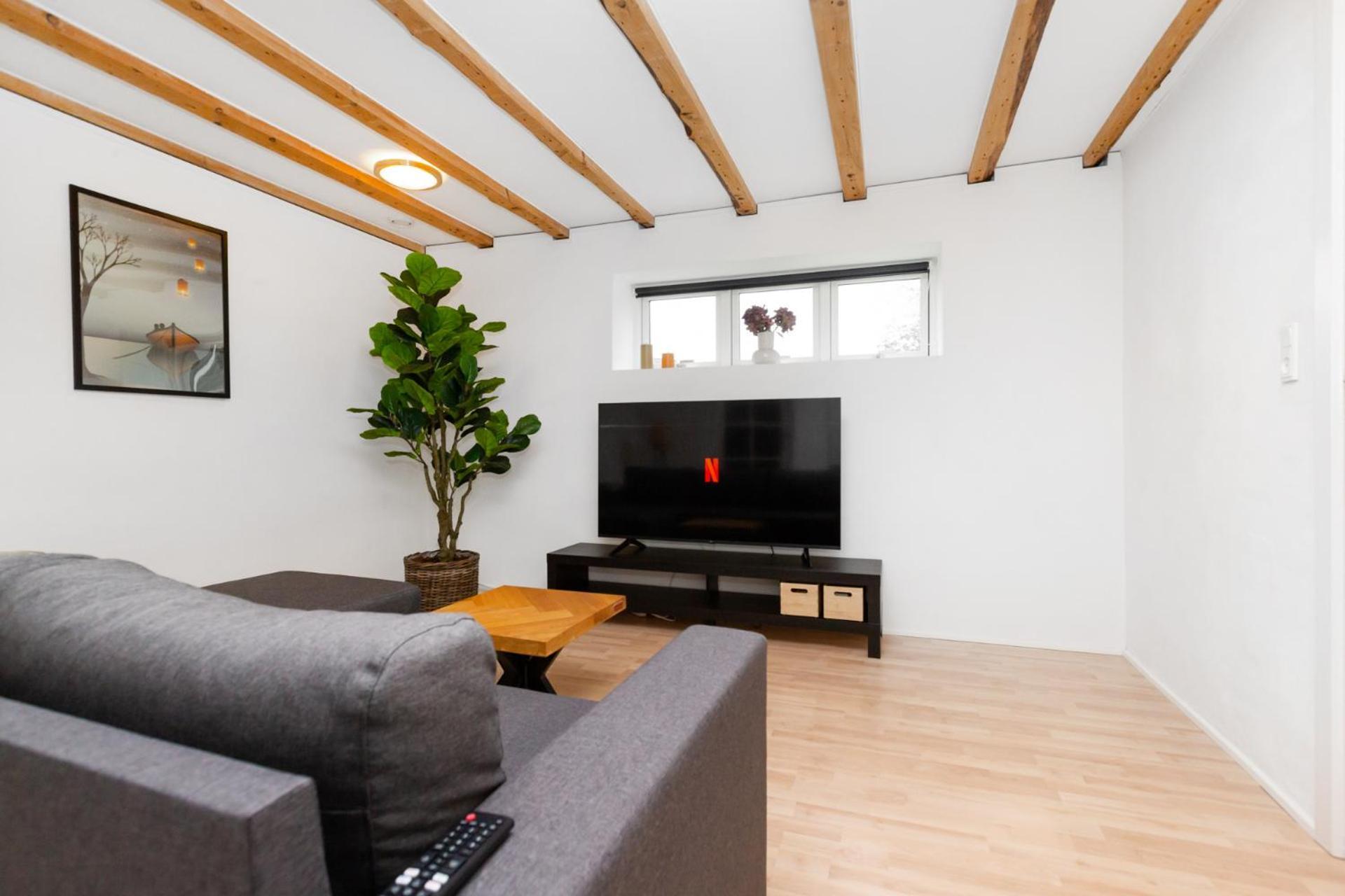 Moderne & Fuldt Udstyret Lejlighed M.Plads Til 4 Hojbjerg 外观 照片